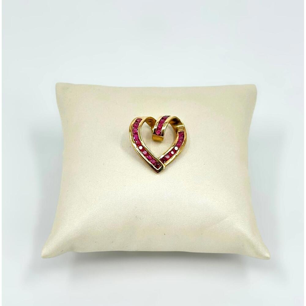 Vintage 10kt gold and ruby heart pendant